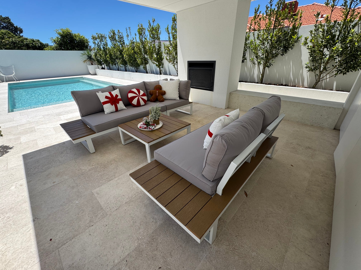 Ella aluminium outdoor lounge & coffee table