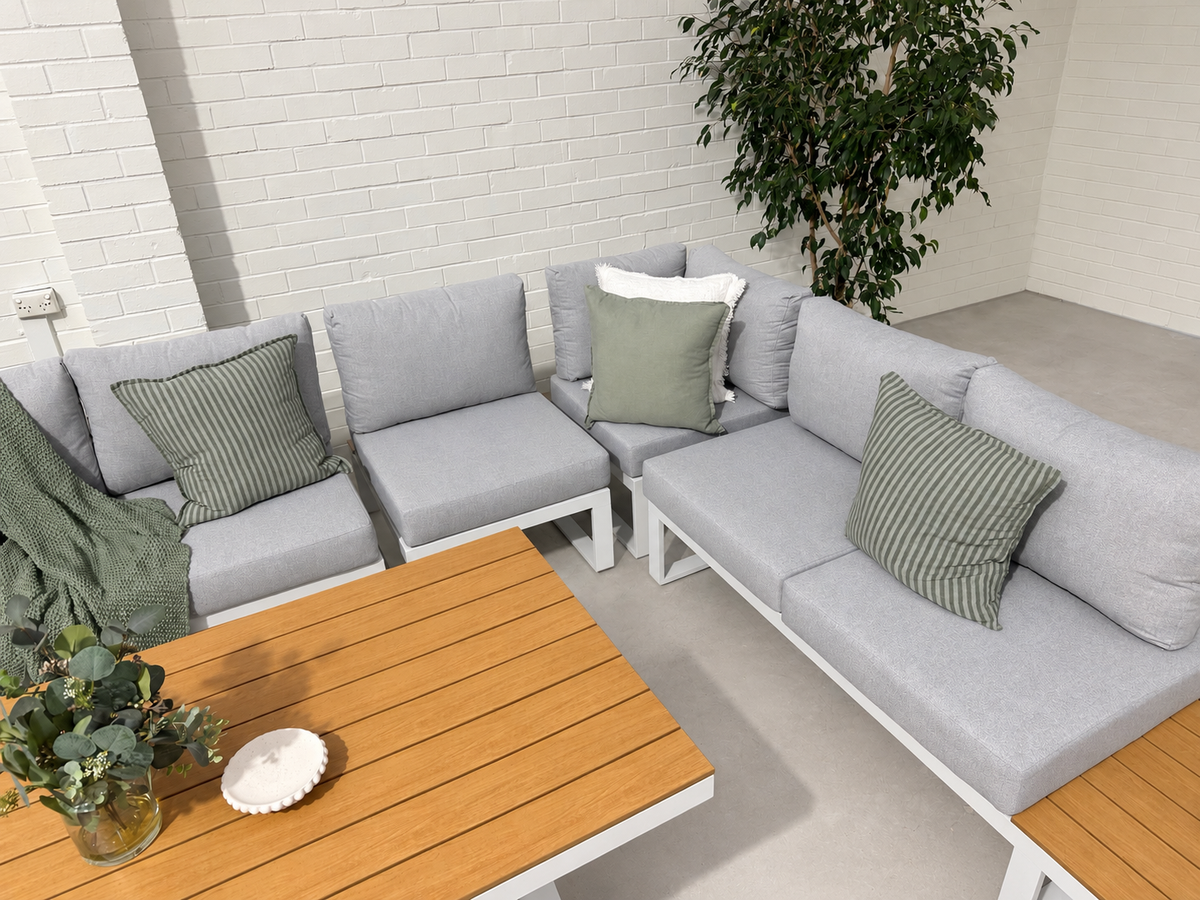 Theodore - 6 Seater Outdoor Dining Modular | Warm white