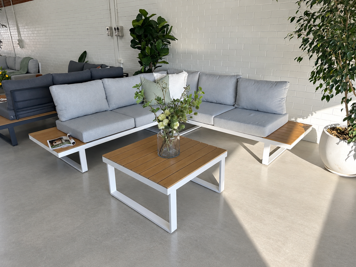 Theodore 5 seater modular with coffee table | White