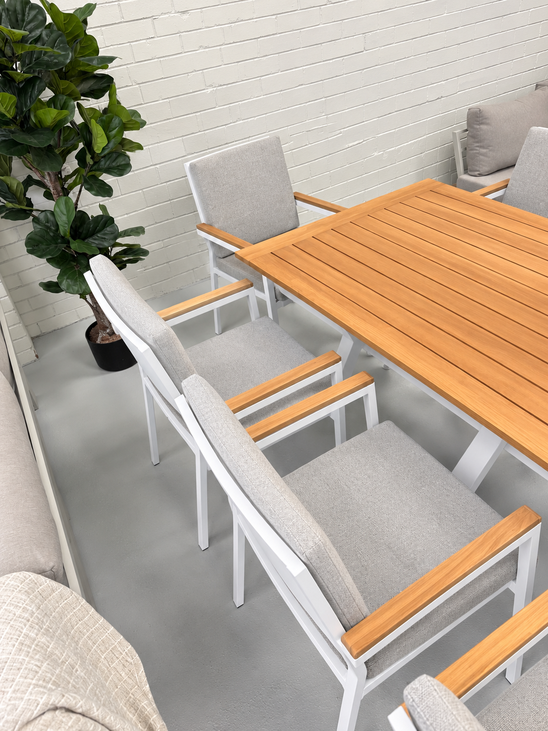 Costello Teak 2.6m Outdoor Dining Set – 10 Seater (Copy)