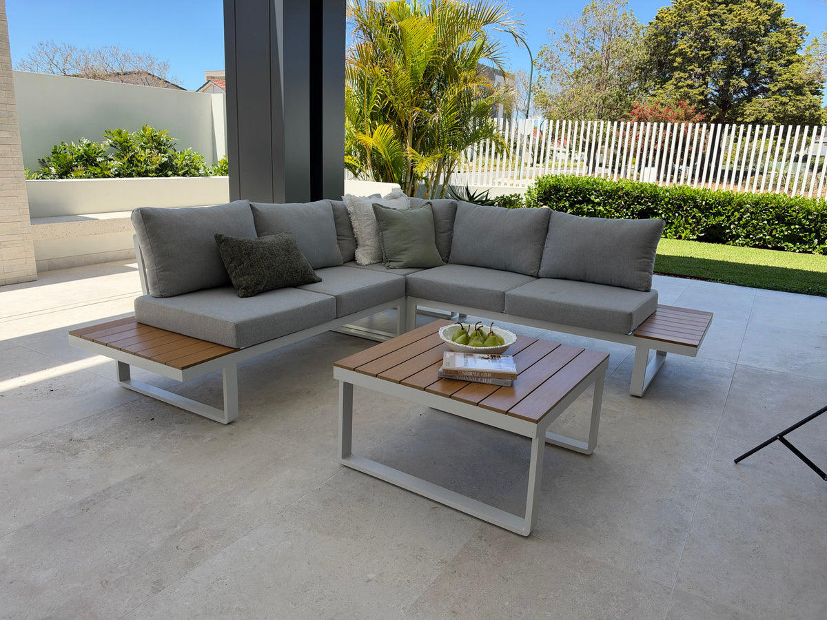 Theodore 5 seater modular with coffee table | White