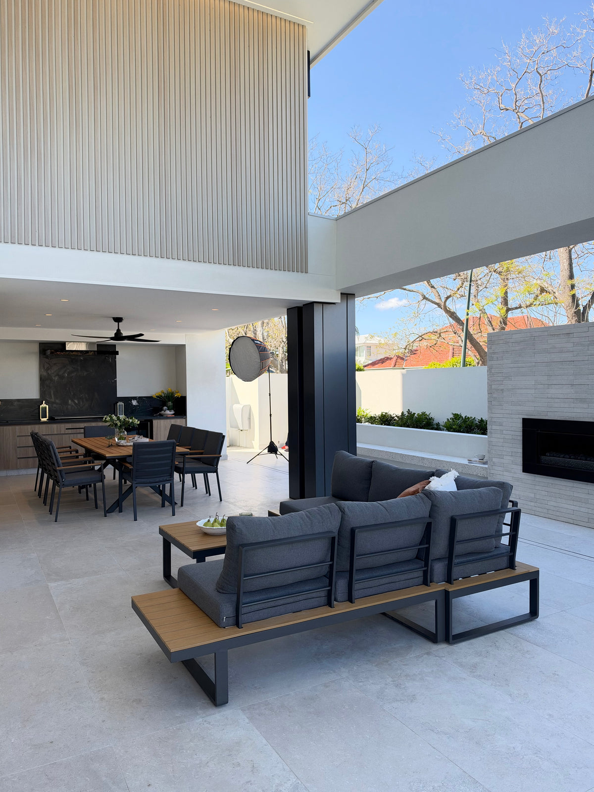Theodore - aluminium outdoor modular lounge with with coffee table | Black