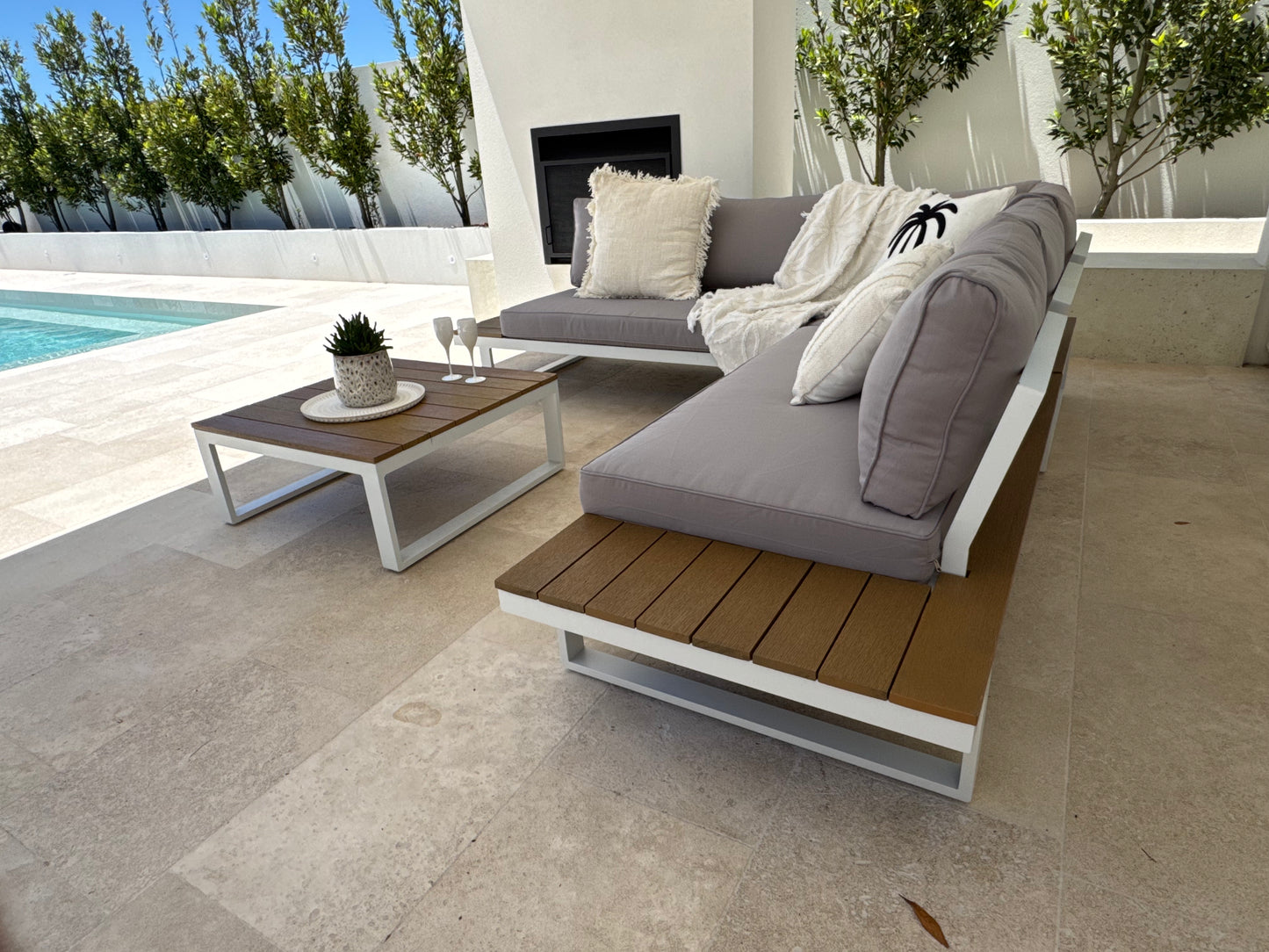 Modular Outdoor Lounge Set with Coffee Table – Aluminium Frame – Ella