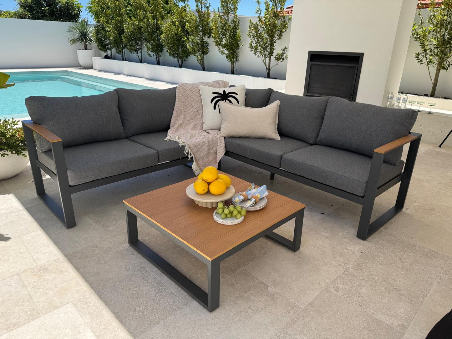 Jordan aluminium outdoor sofa and coffee table GREY