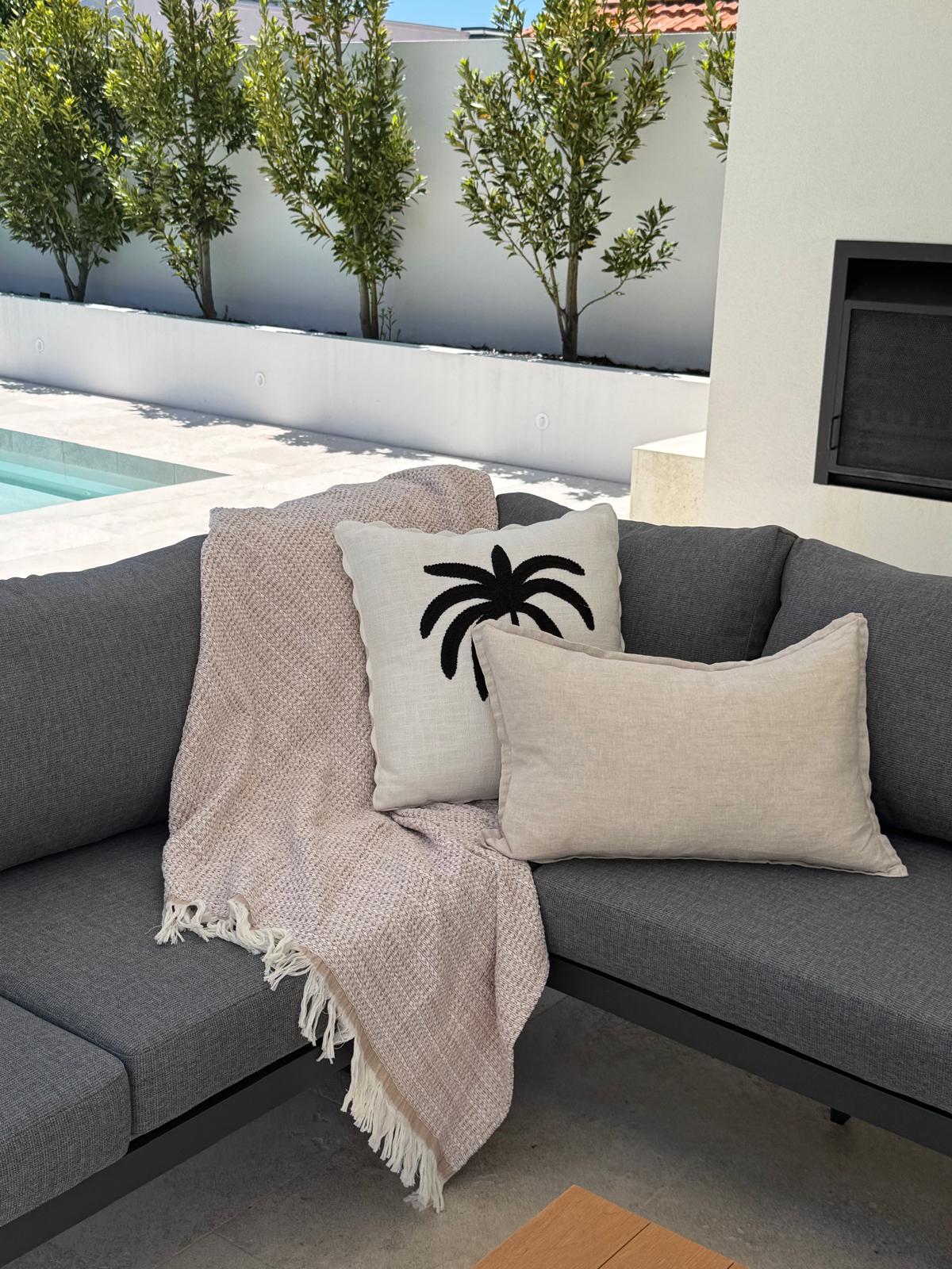 Jordan aluminium outdoor sofa and coffee table GREY