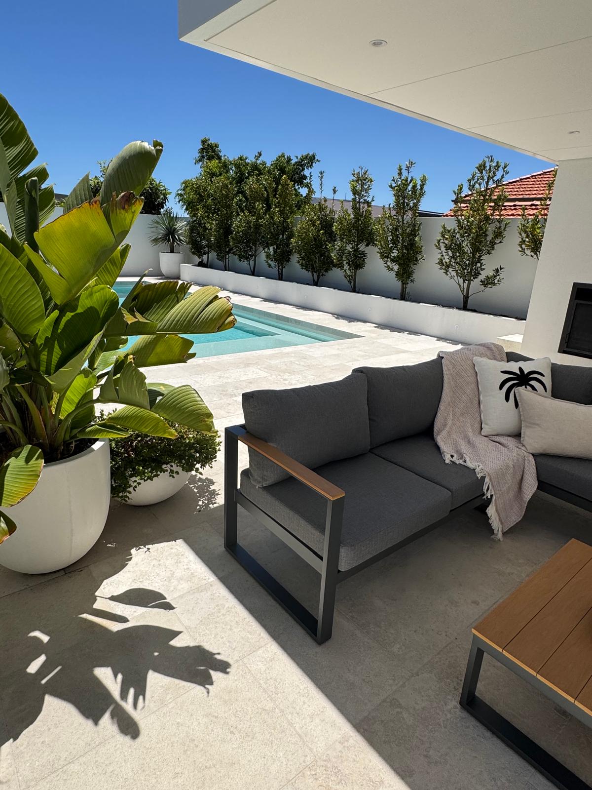 Jordan aluminium outdoor sofa and coffee table GREY