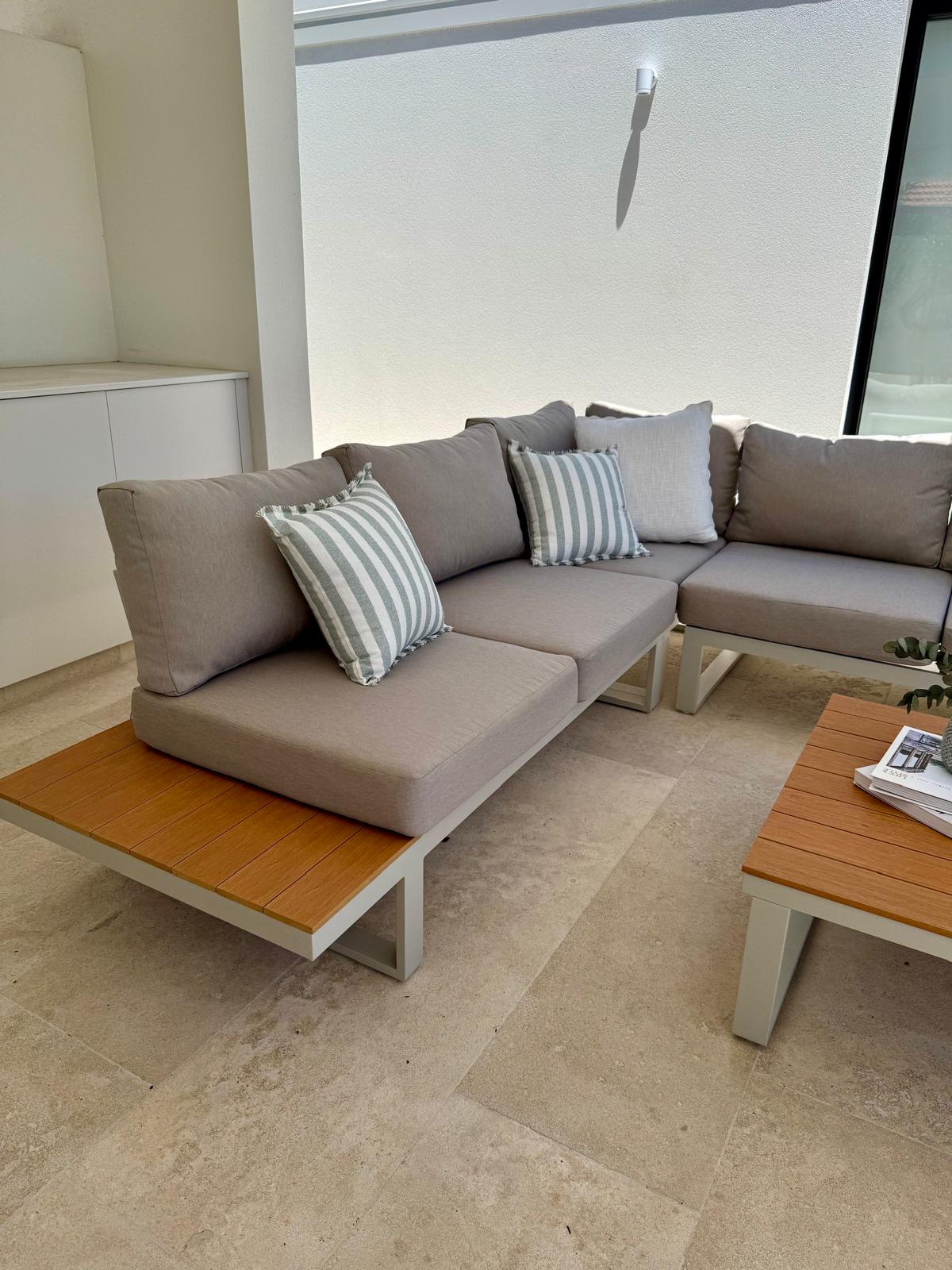 Theodore aluminium outdoor lounge and coffee table WHITE